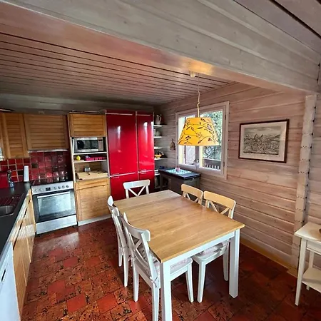 Porkka Cosy & Quiet 8 Pers Chalet *